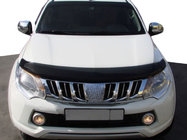 Mitsubishi Pajero Sport 2015- Deflektor maski (SIM) zdjęcia 1