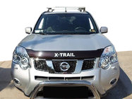 Nissan X-trail T31 2007-2014 Deflektor maski z logo (SIM) zdjęcia 1
