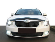 Skoda Superb 2009-2015 Deflektor maski krótki 2009-2013 (SIM) zdjęcia 1