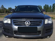 Volkswagen Touareg 2002–2010 Deflektor maski (SIM) zdjęcia 1