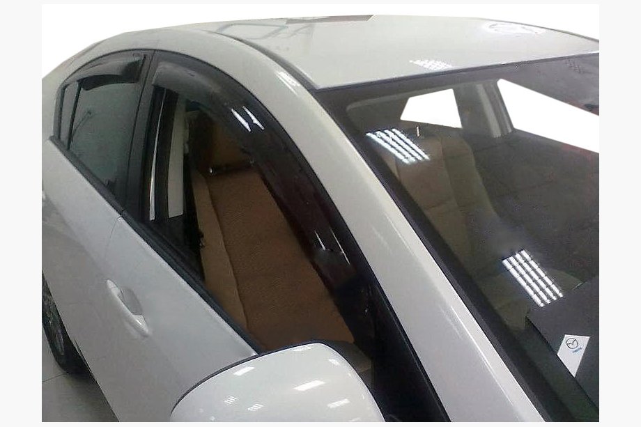 Mazda 3 2009-2013 Deflektory szyb SD (4 szt, SIM) Image