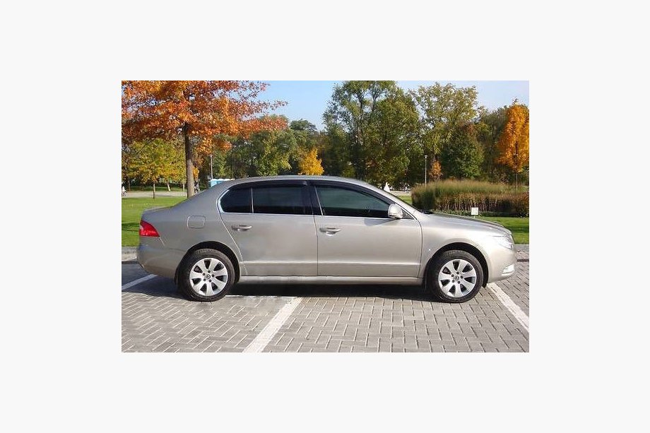 Skoda Superb 2009-2015 Deflektory szyb SD (4 szt, SIM) Image