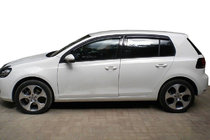 Volkswagen Golf 6 2008-2014 Deflektory Okien (4 szt, SIM) zdjęcia 1