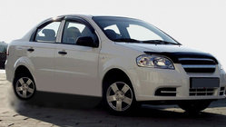 Chevrolet Aveo T250 2005-2011 Deflektor maski SD (SIM) zdjęcia 1
