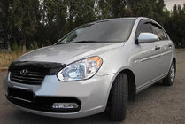 Hyundai Accent 2006-2010 Deflektor maski (SIM) zdjęcia 1