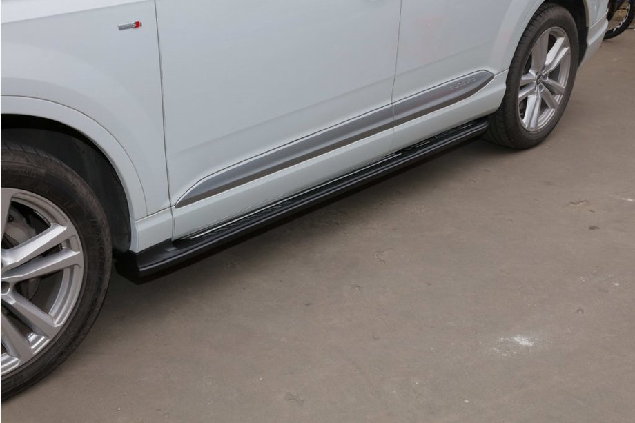 Audi Q7 2015–2026 Progi Boczné OEM V3 (2 szt., Aluminium) Image