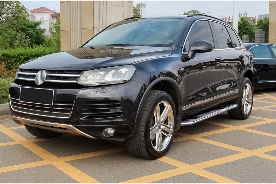 Volkswagen Touareg 2010-2018 Progi boczne w stylu oryginalnym V3 (2 szt., aluminium) Image