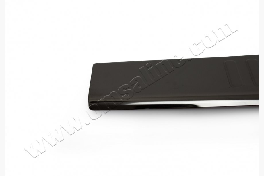 Nissan Qashqai 2010-2014 Nakładka na Tylny Zderzak Czarny Chrom (Stal Nierdzewna) Image