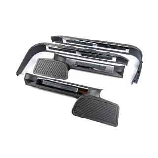 Plastikowe nakladki progowe z podswietleniem (czarne) Toyota Land Cruiser 200 2007-2021 zdjęcia 1