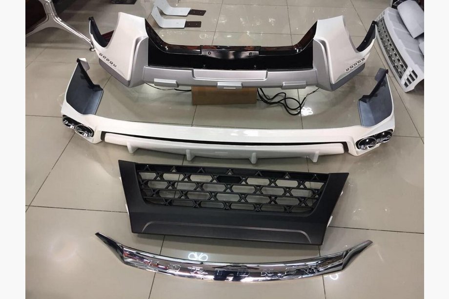 Toyota Fortuner 2015- Zestaw Body Kit (TRD) Image