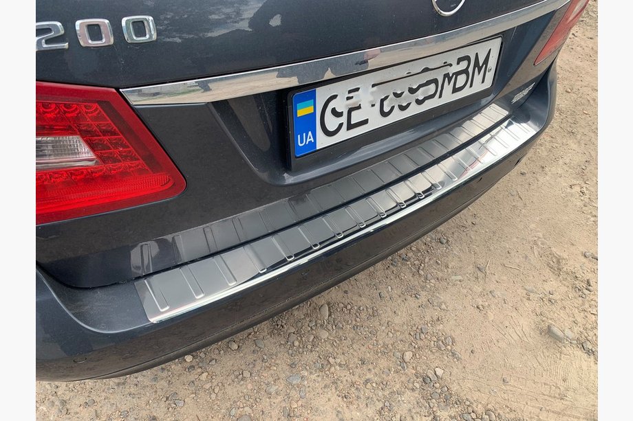 Mercedes E-class W212 2009-2016 Nakładka na tylny zderzak Carmos (SW, stal nierdzewna) Image