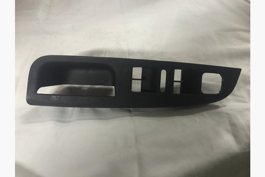 Volkswagen Passat B6 2006-2012 Plastik na drzwi Image