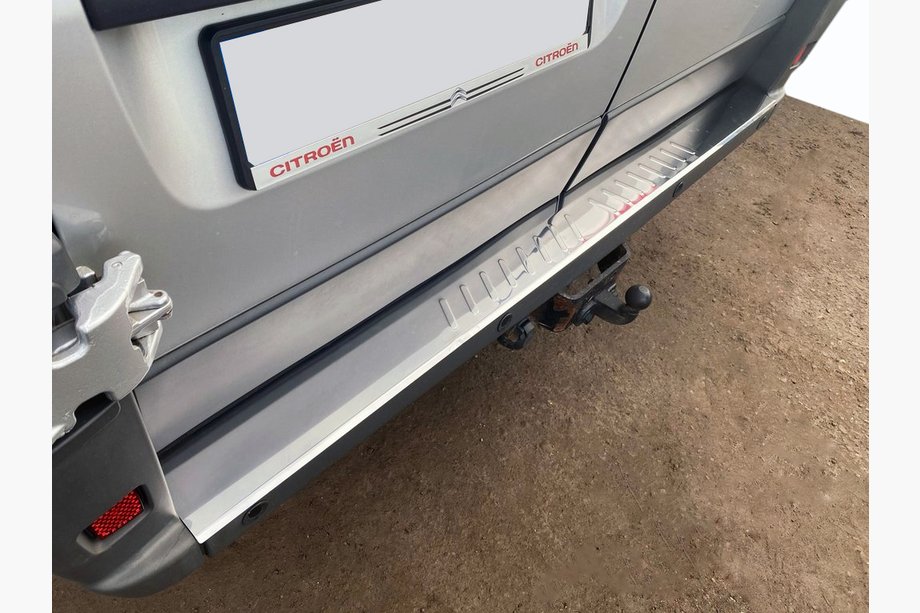 Fiat Ducato 2006-2025 Nakładka na tylny zderzak stal nierdzewna Image