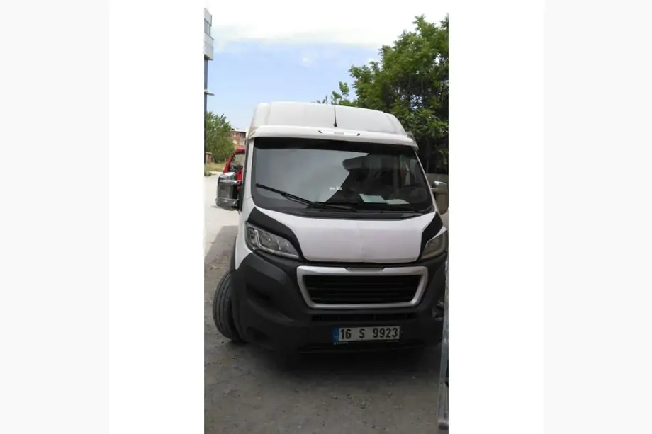 Fiat Ducato 2006-2025 Daszek na przednią szybę (pod lakierowanie) Zdjęcia 2