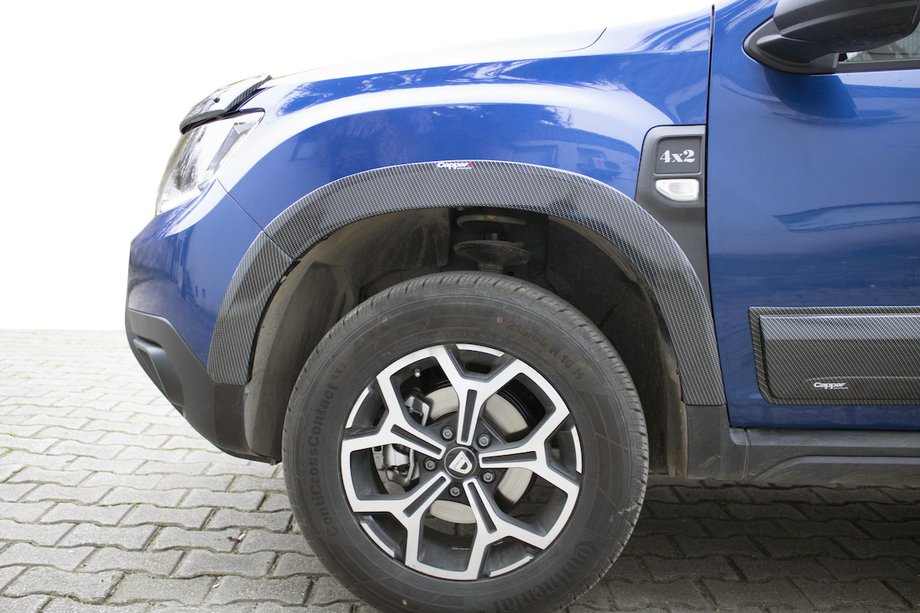 Renault Duster 2018-2024 Szerokie poszerzenia nadkoli (8 szt, ABS, carbon look) Image