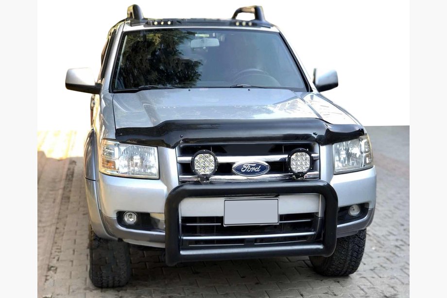 Ford Ranger 2007-2011 Deflektor maski EuroCap (2007-2009) Image