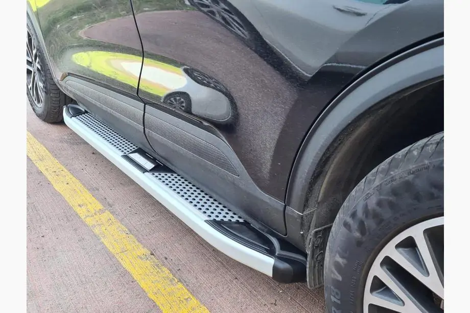 Ford Puma 2019- Progi Boczne Mevsim Grey (2 szt., Aluminium) Image