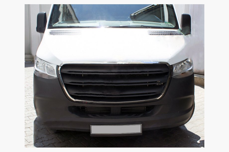 Mercedes Sprinter W907/W910 2018- Chromowane obramowanie grilla (4 szt.) Image