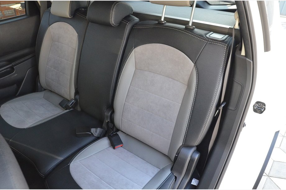Nissan Qashqai 2007-2010 Pokrowce Samochodowe SoyuzAuto Skórzany Styl Zdjęcia 4