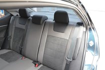 Toyota Corolla 2013-2019 Pokrowce Samochodowe Elite (Skóra Syntetyczna z Wstawkami Alcantara) zdjęcia 5