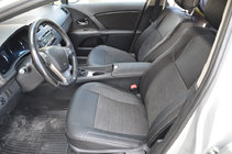 Toyota Avensis 2009-2018 Pokrowce Samochodowe (Skóra Syntetyczna, Zamiennik Alcantary) zdjęcia 1