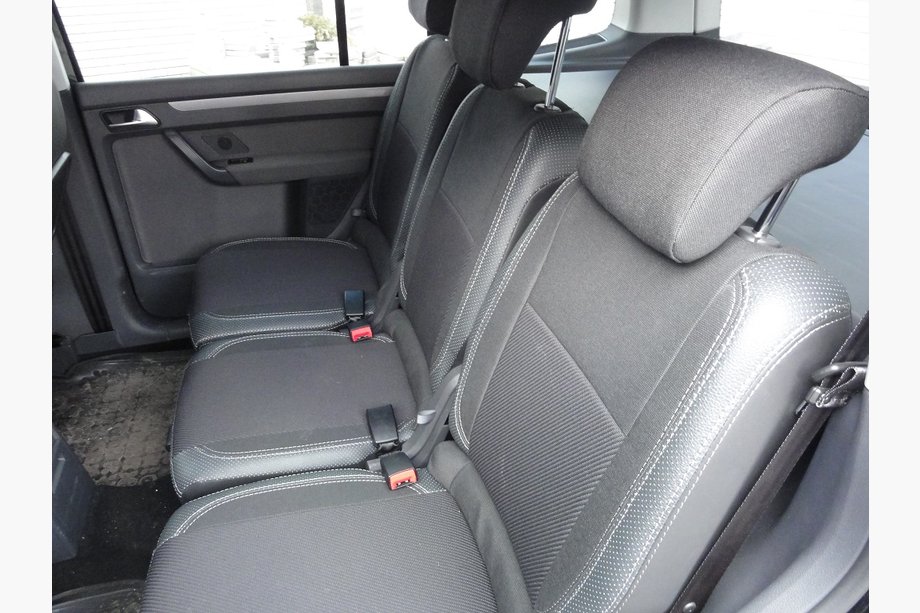 Volkswagen Touran 2003-2010 Pokrowce Samochodowe SoyuzAuto Premium Image