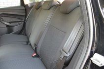 Ford Kuga/Escape 2013-2019 Pokrowce Samochodowe (Tkanina↗Skaj, Premium) zdjęcia 3