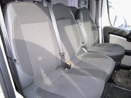 Renault Trafic 2015- Pokrowce Samochodowe (Tkanina + Skóra Syntetyczna, Premium) Przednie fotele (2+1) zdjęcia 2