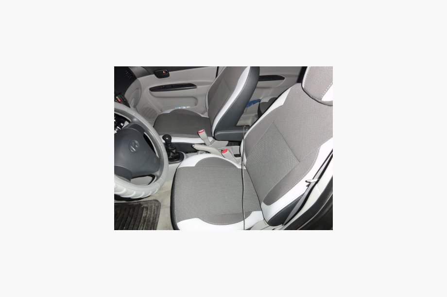 Hyundai Accent 2006-2010 Pokrowce samochodowe z ekoskóry Premium Image