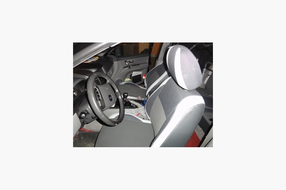 Kia Sorento I BL 2002-2009 Nowość! Dedykowane pokrowce samochodowe z ekoskóry Brothers Premium Image