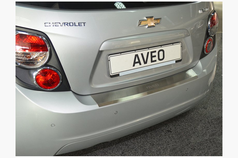 Chevrolet Aveo T300 2011-2020 Nakładka na tylny zderzak z rantem Nataniko (stal nierdzewna) Image