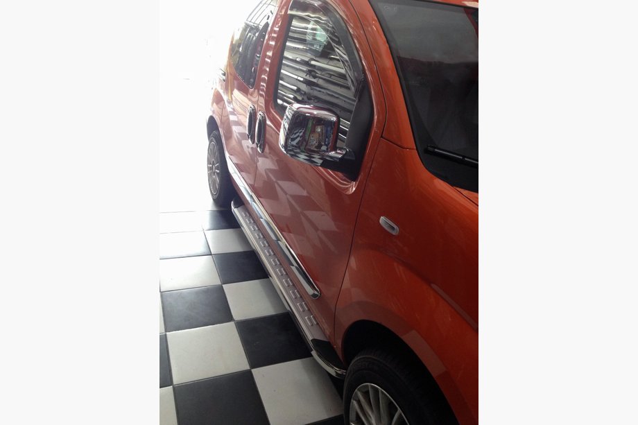 Peugeot Bipper 2008-2017 Progi Boczné MsLine Omsa (2 szt, Aluminium) Image