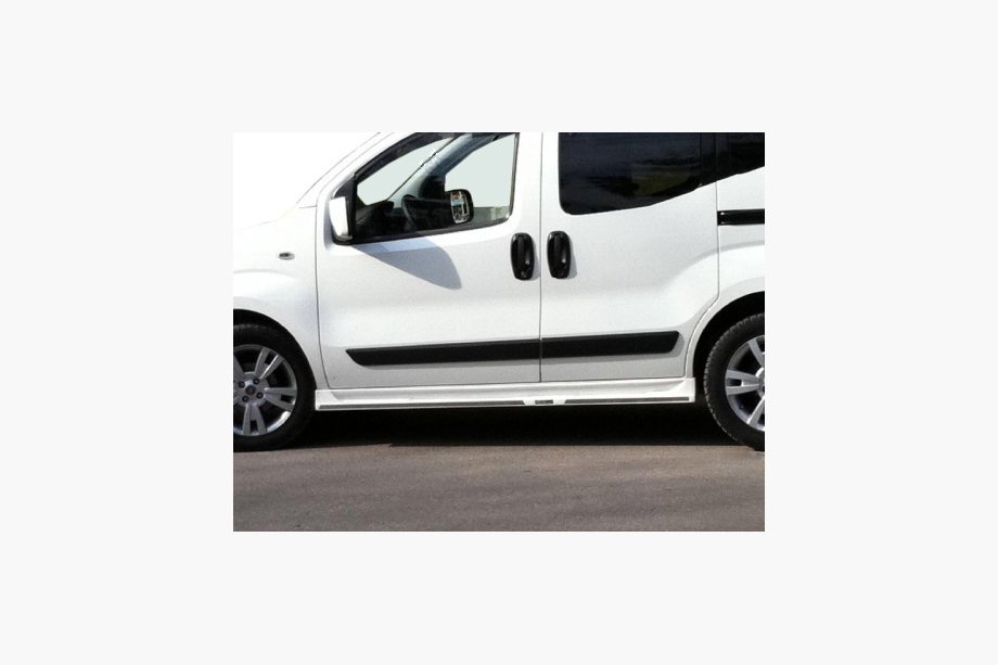 Fiat Fiorino/Qubo 2008-2024 Progi boczne surowe (do lakierowania) Image