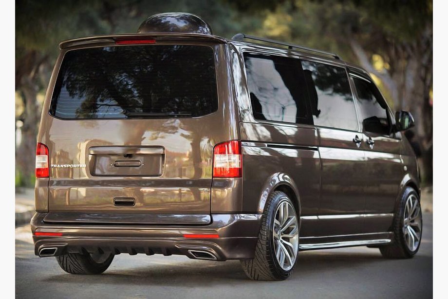 Volkswagen T5 Multivan 2003–2010 Nakładka na tylny zderzak Sport 2 (zagruntowana do malowania) Image