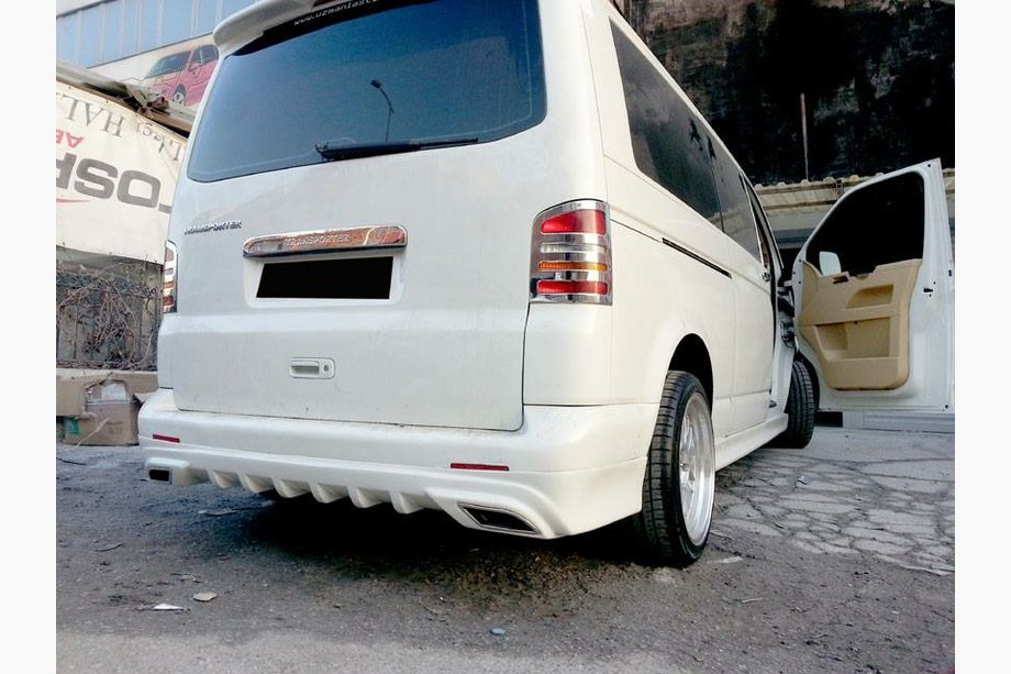 Volkswagen T5 Caravelle 2004-2010 Tylna dolna nakładka Sport 2 (zagruntowana do lakierowania) Zdjęcia 3