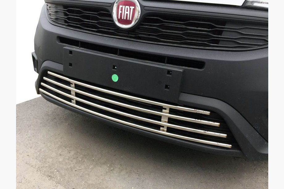 Fiat Doblo II 2010-2022 Kratka zderzaka 2014↗ (stal nierdzewna) Image