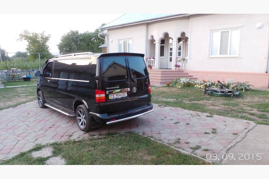 Volkswagen T5 Multivan 2003–2010 Spojler klapy tylnej Anatomik (zagruntowany do lakierowania) Zdjęcia 4