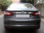 Ford Fusion 2012-2020 Listwa chromowana nad tablicą rejestracyjną (stal nierdzewna) zdjęcia 1