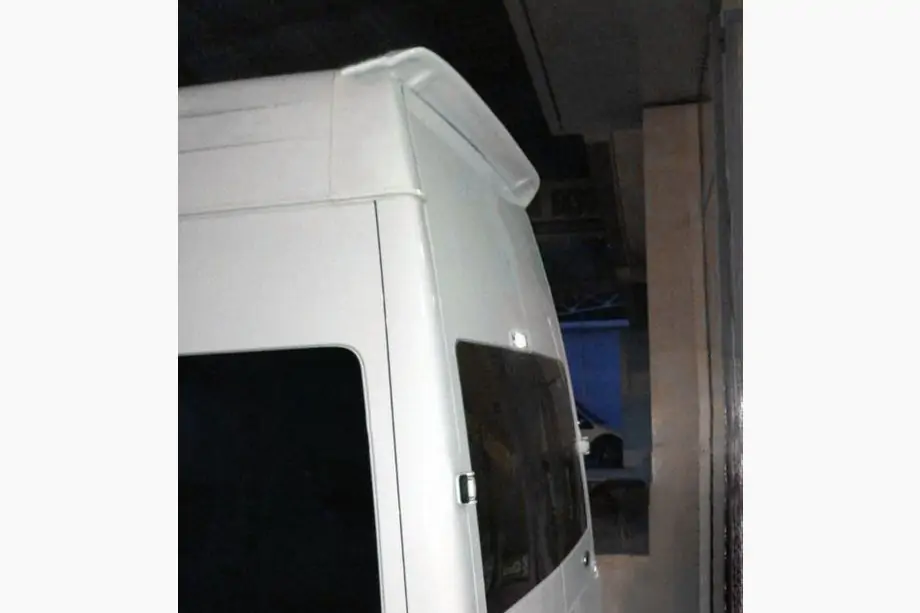Ford Transit 2000–2014 Spoiler dach wysoki Anatomic (pod lakierowanie) Zdjęcia 2