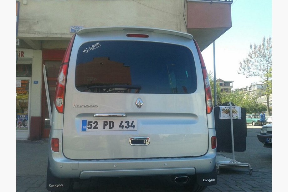 Renault Kangoo 2008–2020 Spoiler tylny Anatomico (z podkładem do lakierowania) Zdjęcia 2