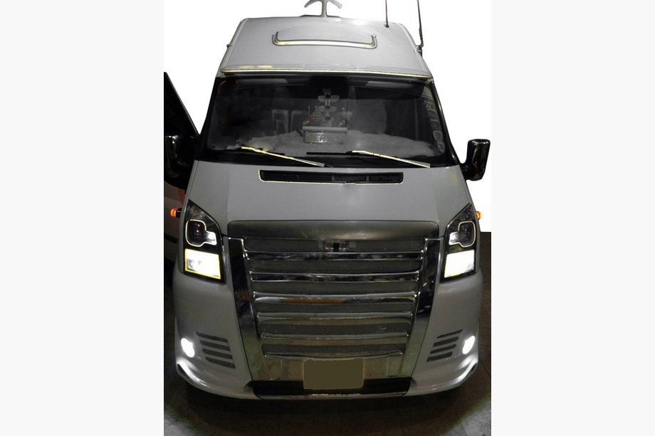Ford Transit 2000–2014 Przedni zderzak (USA-Style) Image