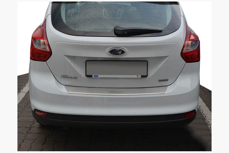 Ford Focus III 2011-2017 Nakładka na tylny zderzak z rantem Natanika (stal nierdzewna) Image