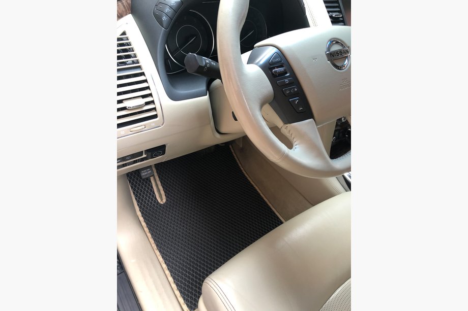 Nissan Armada 2016-2024 Dywaniki EVA 3 rzędy czarne Image