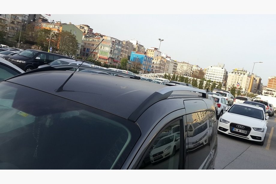 Ford Courier 2014-2023 Oryginalne Relingi Dachowe Zdjęcia 4