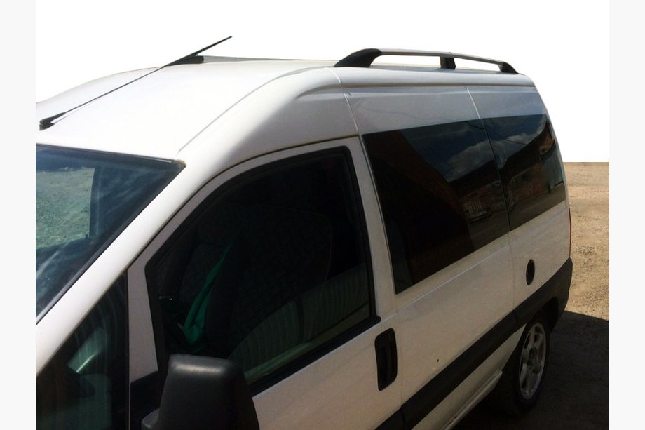 Citroen Jumpy 1996-2007 Relingi Dachowe Szary Mat (Stopy Plastikowe) Image
