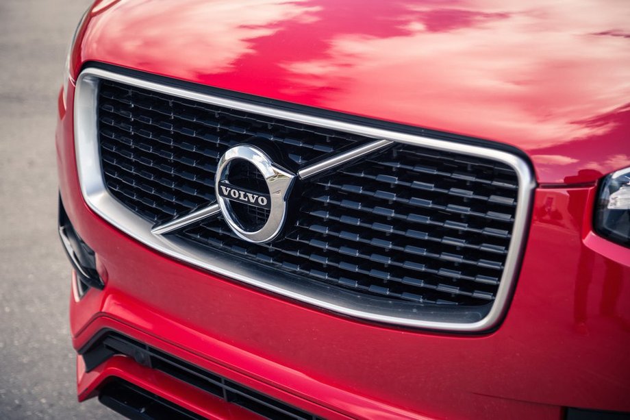Volvo XC90 2015- Atrapa Przednia Image