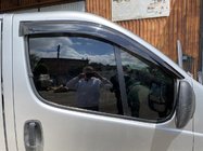 Renault Trafic 2001–2015 Deflektory Okien (2 szt, ANV) zdjęcia 1