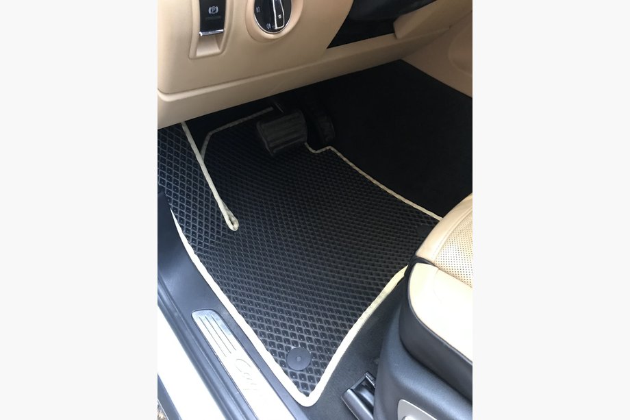 Porsche Cayenne 2010-2017 Dywaniki EVA (czarne) Image
