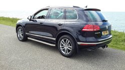 Volkswagen Touareg 2010-2018 Progi Boczné Original V1 (2 szt., Aluminium) zdjęcia 2