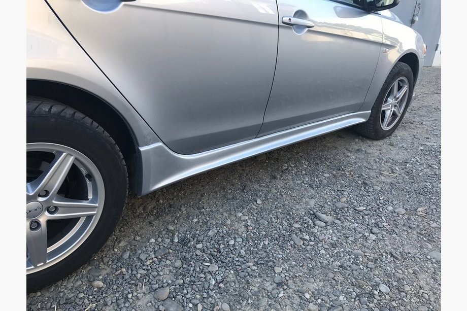 Mitsubishi Lancer X 2008- Progi Boczne (2 szt, do lakierowania) Image